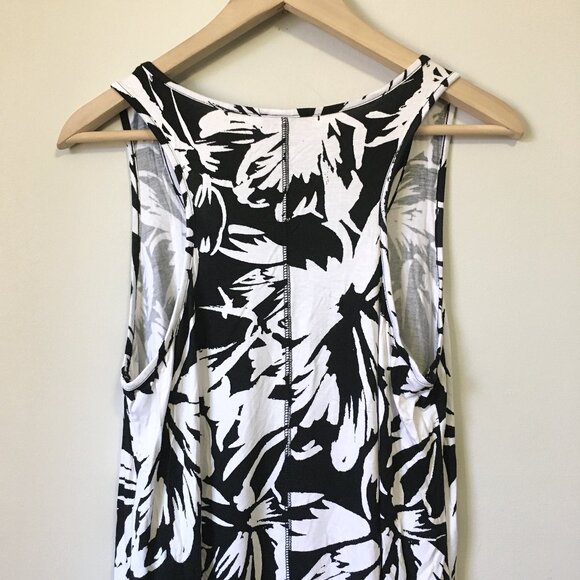 Cupio Long Tropical B&W Floral Handkerchief Hem A-Line Viscose Tank Top - Picture 5 of 14